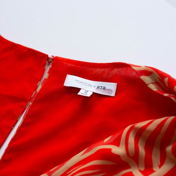 TOCCIN X RTR V-Neck Red and Orange Printed Maxi Dress - Size 12 - Picture 4 of 9